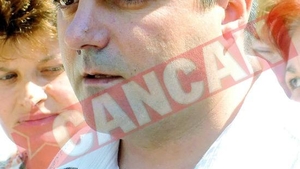 Risca sa-si piarda fetele din cauza sotului pervers
