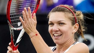 VICTORIE ISTORICA! Simona Halep a învins-o pe Radwanska şi s-a calificat în finală, la Doha