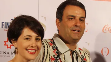 Cu vin alb si lumanari pe masa! Lucian Mandruta si-a scos sotia la o cina romantica!