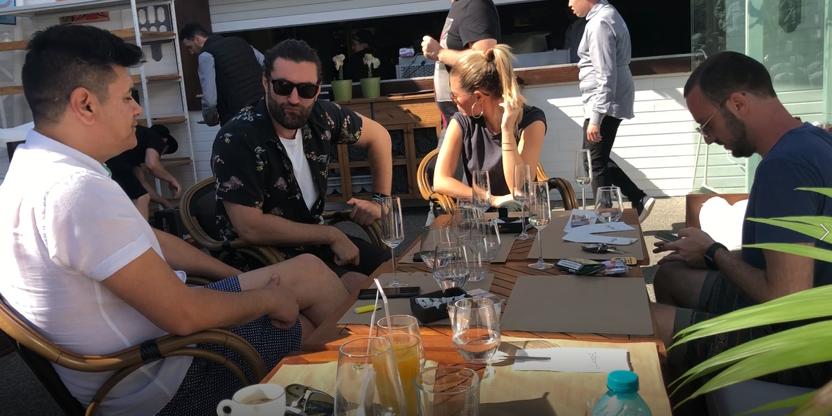 În sfârșit nu se mai ascund! Smiley și Gina Pistol s-au distrat împreună la mare