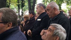 Gestul UMITOR facut de Gigi Becali la INMORMANTAREA Paulei Iacob! A urcat in masina, a deschis geamurile si...