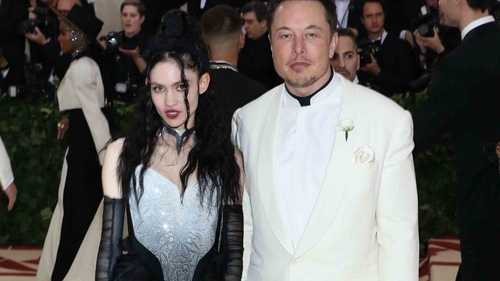 Miliardarul Elon Musk i-a spus ”pas” topmodelului Grimes: ”Suntem semi-separați, dar...”