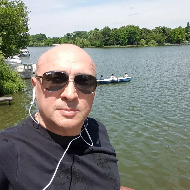 Marcel Pavel evită litoralul românesc/ (Foto: Instagram)