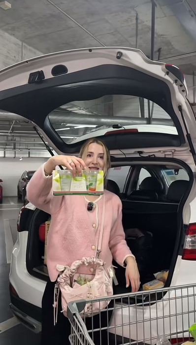 Ce a putut să cumpere o româncă cu 250 de lei într-un supermarket din China. Experimentul a devenit viral