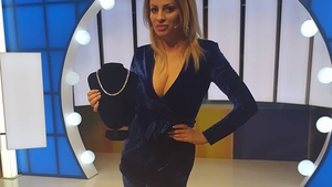 SÂNZIANA BURUIANĂ şi-a găsit de lucru în Ungaria! Vedeta a plecat din ţară împreună cu fetiţa ei 