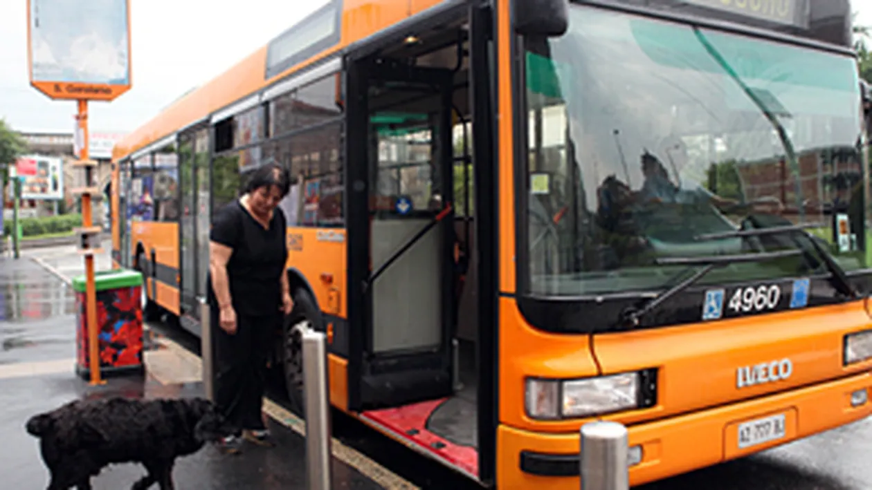Cacao, cainele care ia in fiecare zi autobuzul prin Milano