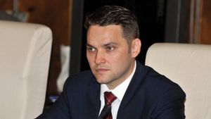 Dan Şova, condamnat la trei ani de închisoare, pentru trafic de influenţă