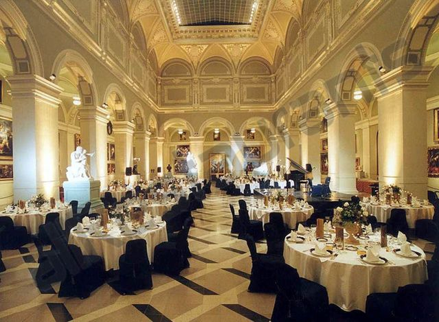 Așa arată unul dintre saloanele renumitului restaurant din Budapesta
