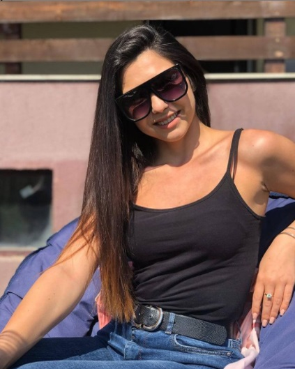 Îți mai aduci aminte de Denisa de la Insula Iubirii? Cum arată acum fosta concurentă și cu cine s-a cuplat, după despărțirea de Adrian