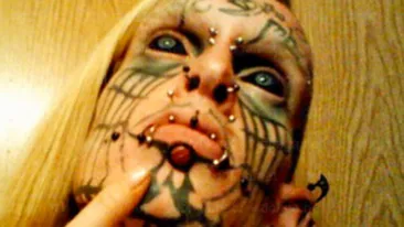 A vrut să arate ca Diavolul si s-a automutilat! Cum arată tânărul care îşi spune Satana