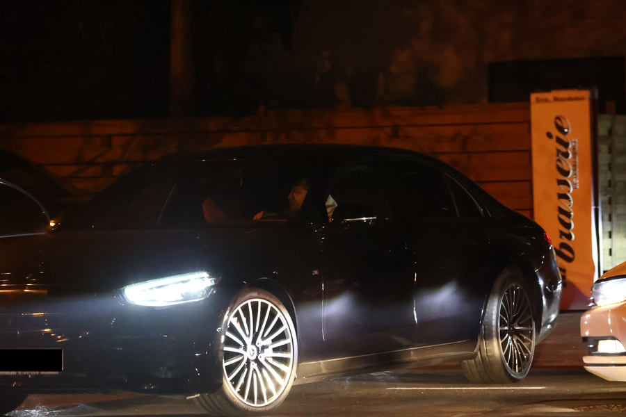 Edy Power, la volanul Mercedesului său (Foto: CANCAN.RO)