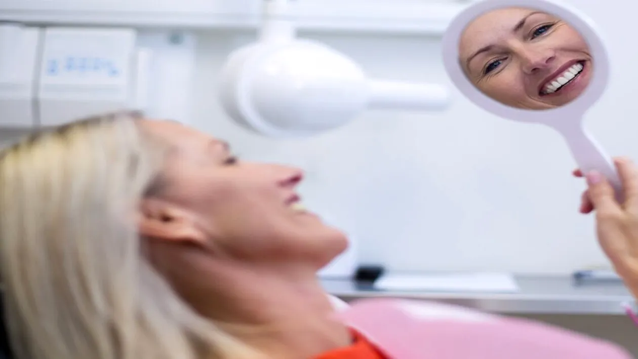 (P) Dinți ficși în 24 de ore: Ce presupune tratamentul