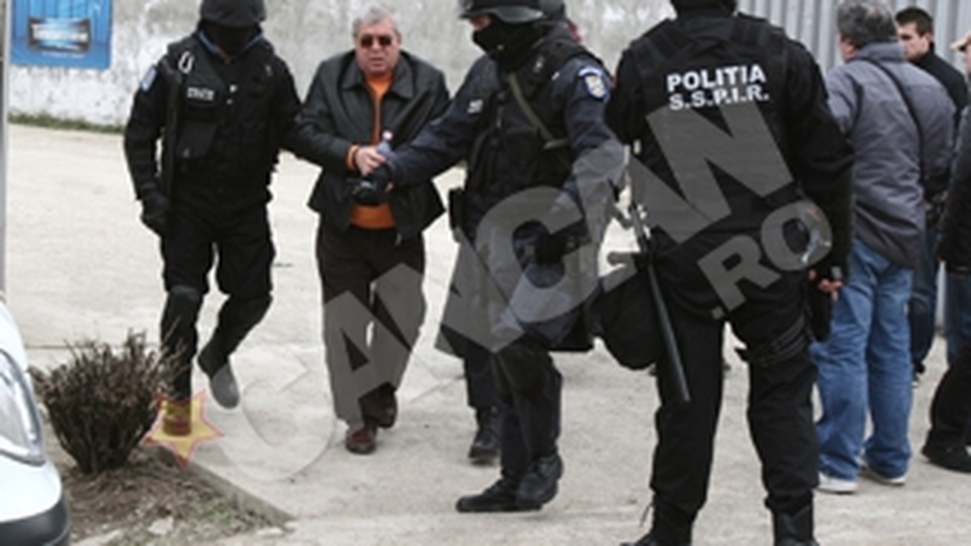Interlopul Balasa influenteaza martorii "Crimei de la Glina"