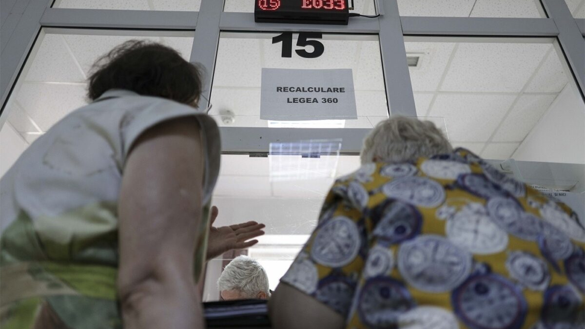 Acești pensionari români vor primi pensii cu 300 lei mai mici, de la 1 august 2025