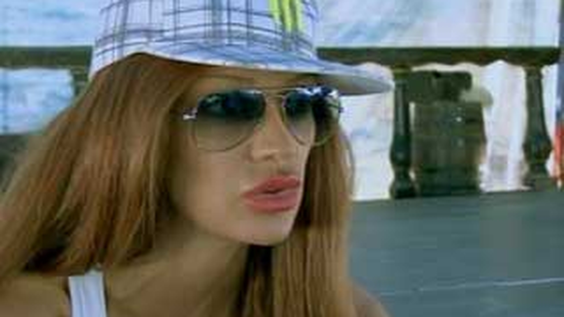 Stoian continua razboiul cu Bianca: "A dat cu mucisorii in fasole! E desteapta de da in gropile alea adanci, e o diva ca Monica Gabor"