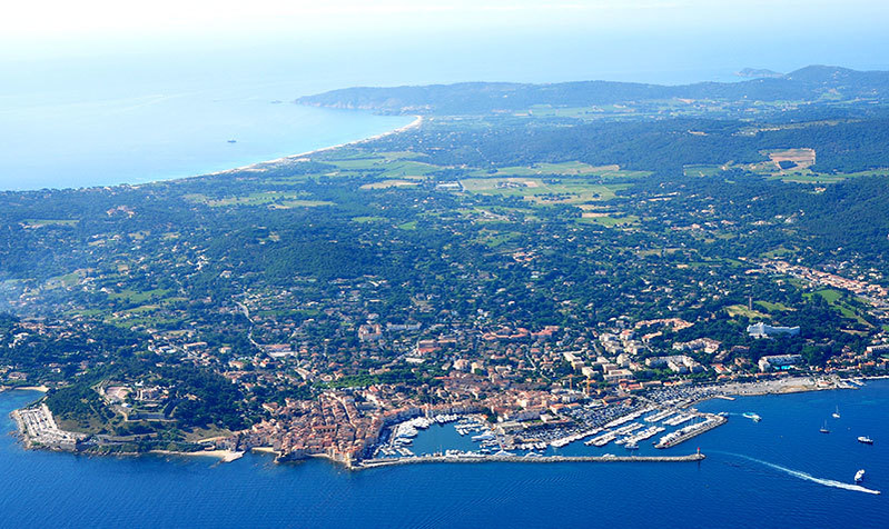 Saint Tropez este una dintre cele mai luxoase staţiuni de pe Coasta de Azur