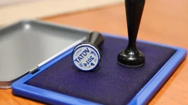 Fraudă la alegeri chiar înainte de vot! S-au găsit ștampile murdare de tuș