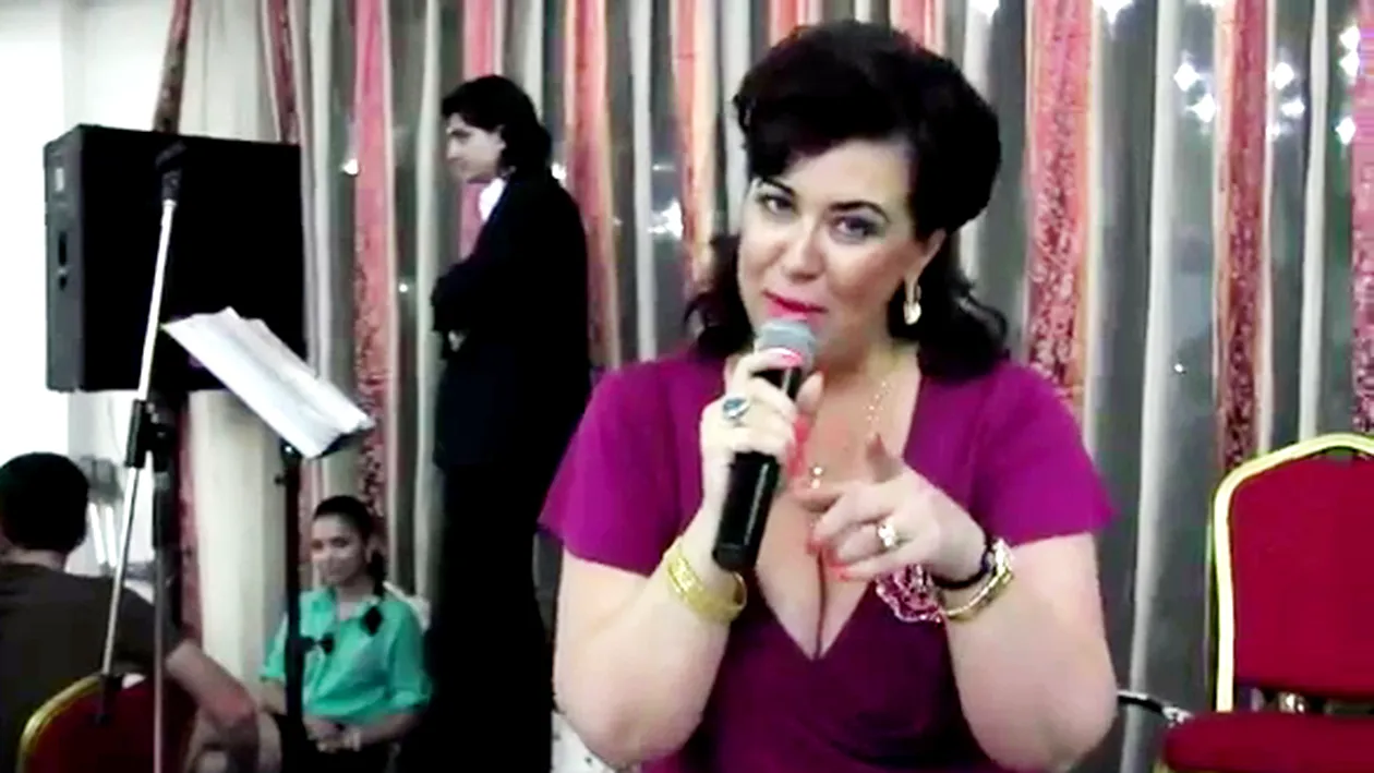 Atentie, milionara la microfon! Corina Martin nu doar danseaza, ci si canta!