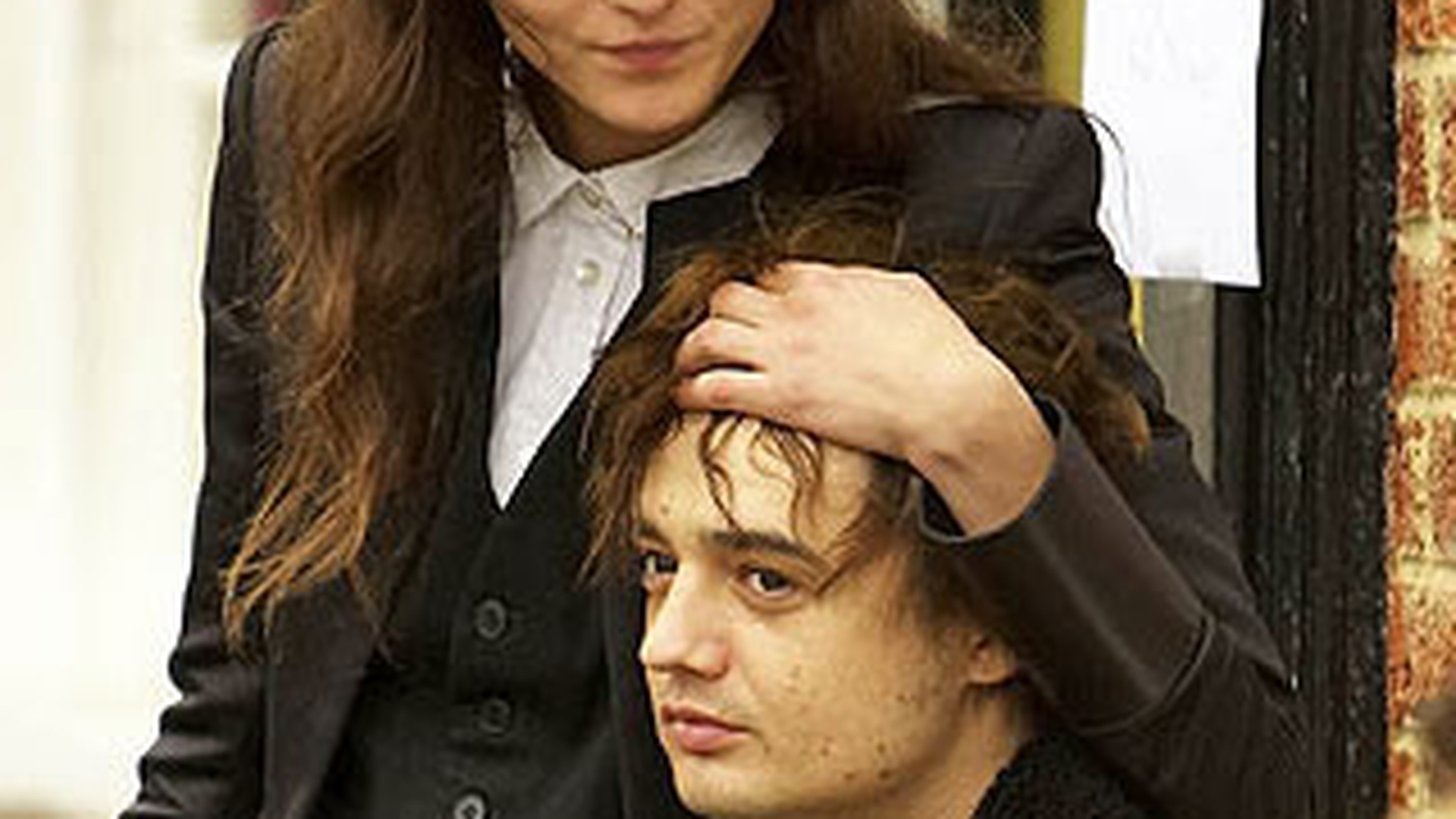 Irina Lazareanu a devenit imaginea colectiei lui Pete Doherty, fostul ei logodnic!