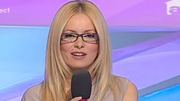 Simona Gherghe, schimbare de look! Si-a pus ochelari!