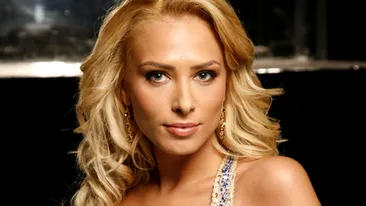 Ti-o imaginezi pe Iulia Vantur spunand De ce ai urechile asa mari? Uite-o pe blonda transformata in cea mai sexy Scufita Rosie!