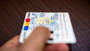Cum poți să îți schimbi buletinul dacă locuiești în străinătate