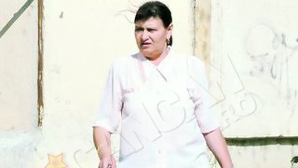 Parintii surorilor Gabor s-au mutat impreuna, la opt ani de la divort! Uniti de saracie si probleme