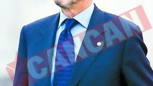 "Dinu toarna si acum!"