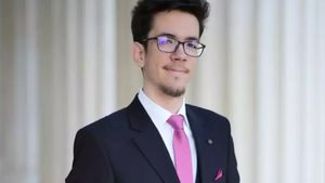 Victor, un elev din București, a luat 8.70 la Istorie. Ce notă finală a obținut după ce a făcut contestație: ”Am plâns, în hohote, în grădină”