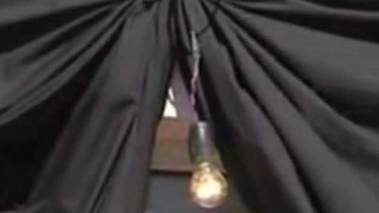 VIDEO O femeie si-a strans mama de gat pana a omorat-o!