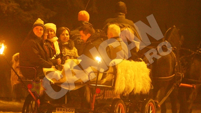 Costel Casuneanu, aventuri la Poiana Brasov! Fotografii de colectie cu familia unuia dintre cei mai bogati romani: "regele asfaltului" se simte bine si in caruta!