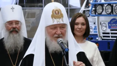 Cine este amanta secretă a Patriarhului Kiril al Rusiei. Îl însoțește în călătoriile externe și deține averea acestuia