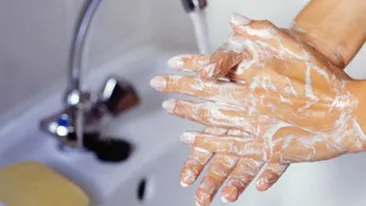 Nu stiai ASTA! Ce se intampla daca faci aceste GRESELI atunci cand te speli pe maini