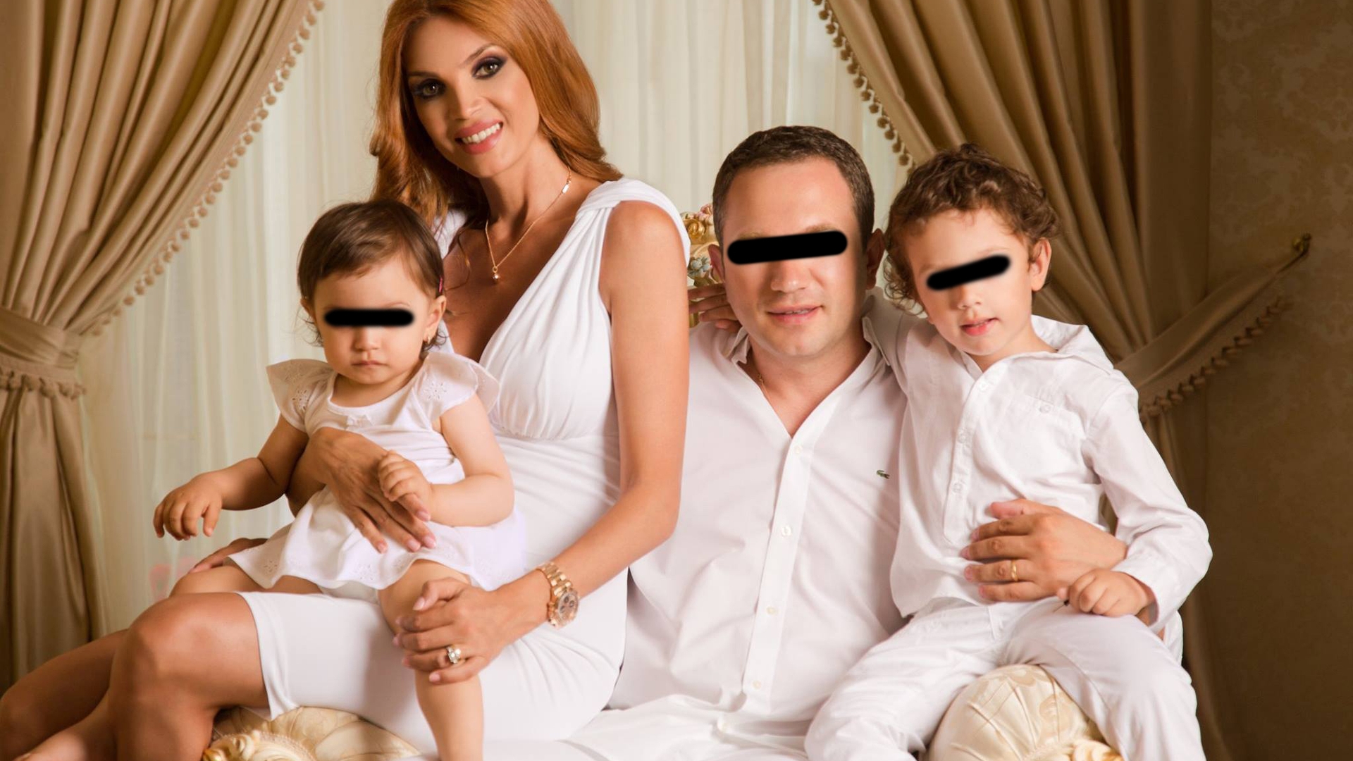 Cristina Spătar şi-a scos copiii la film! Cum au fost surprinşi cei trei