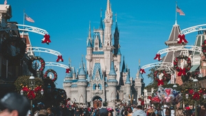 Ce nu ți se spune despre Disneyland: fenomenul discret al împrăștierii cenușii în parcuri