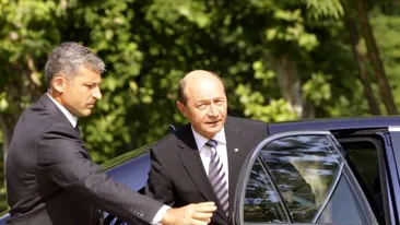 Traian Băsescu şi-a vizitat fratele, la Penitenciarul Poarta Albă