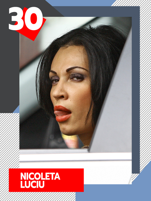 Gina Pistol, Daniela Crudu și Andreea Marin, în ipostaze ”delicioase”! TOP 50 sexy vedete care nu au mai rezistat în plină stradă!
