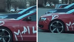 Mesaj inedit scris pe o mașină din Hunedoara. Un bărbat a avut parte de un șoc