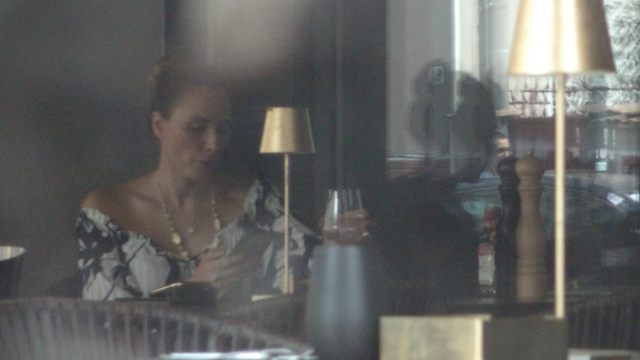Iulia Vântur, singură la o cafea în ”Floreasca”. A venit acum o lună în România