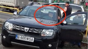 S-a aflat secretul! Mama lui Ciprian Ciucu a provocat un accident după ce a condus ilegal o mașină a instituției în care fiul ei a impus-o consilieră. Cum s-a încercat mușamalizarea incidentului | VIDEO