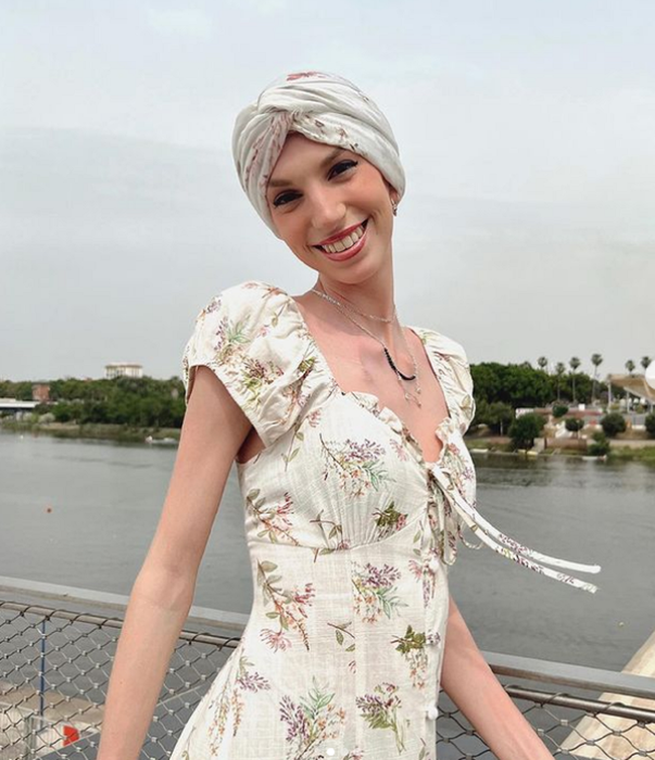 Sfârșit tragic pentru o renumită influenceriță de 20 de ani. La 16 ani a fost diagnosticată cu o boală fatală