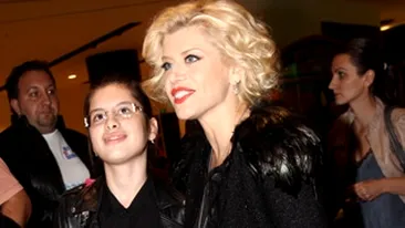 Batuta in filmul Minte-ma frumos, Loredana povesteste despre agresiunile traite in viata reala, alaturi de barbatii din viata ei.  Vezi aici marturisirile surprinzatoare ale artistei