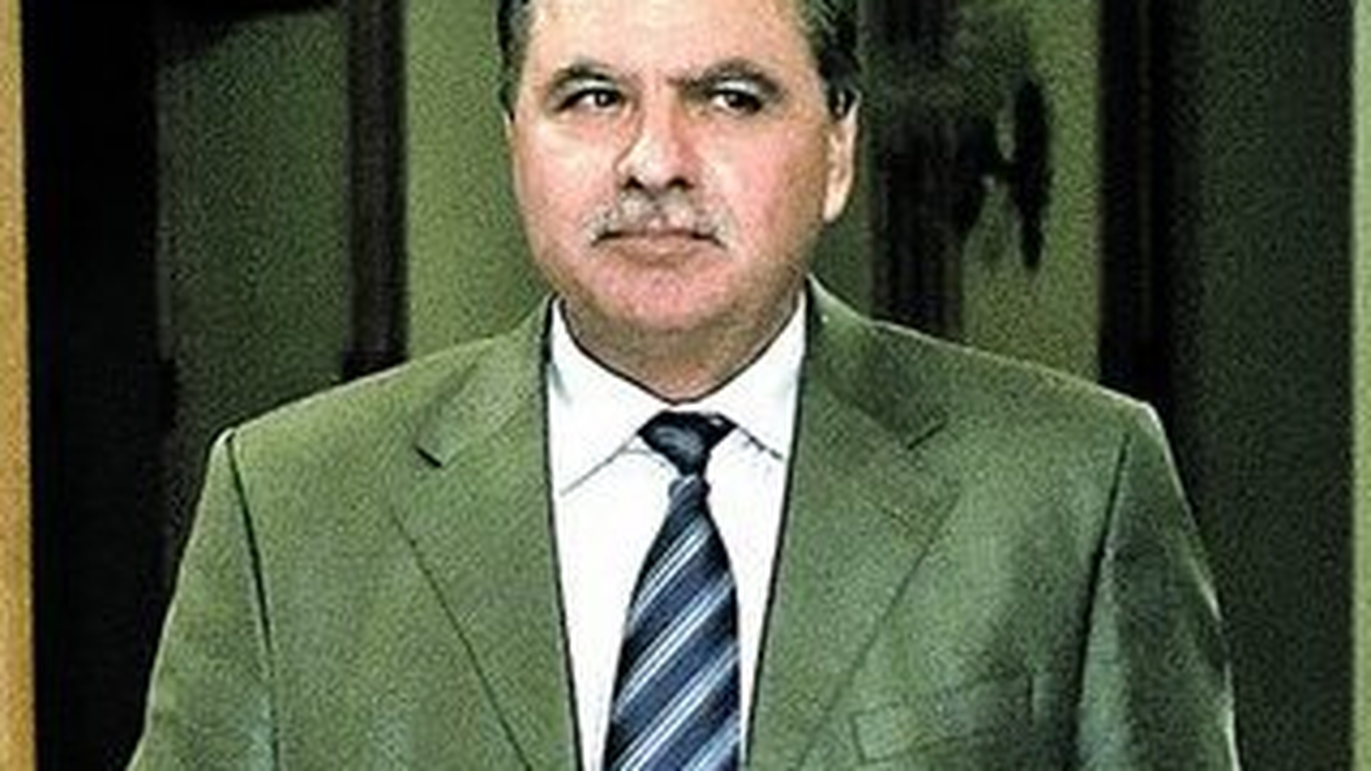 Presedintele Consiliului Judetean Arges, Constantin Nicolescu, adus la Bucuresti! El a fost scos pe targa de la DNA