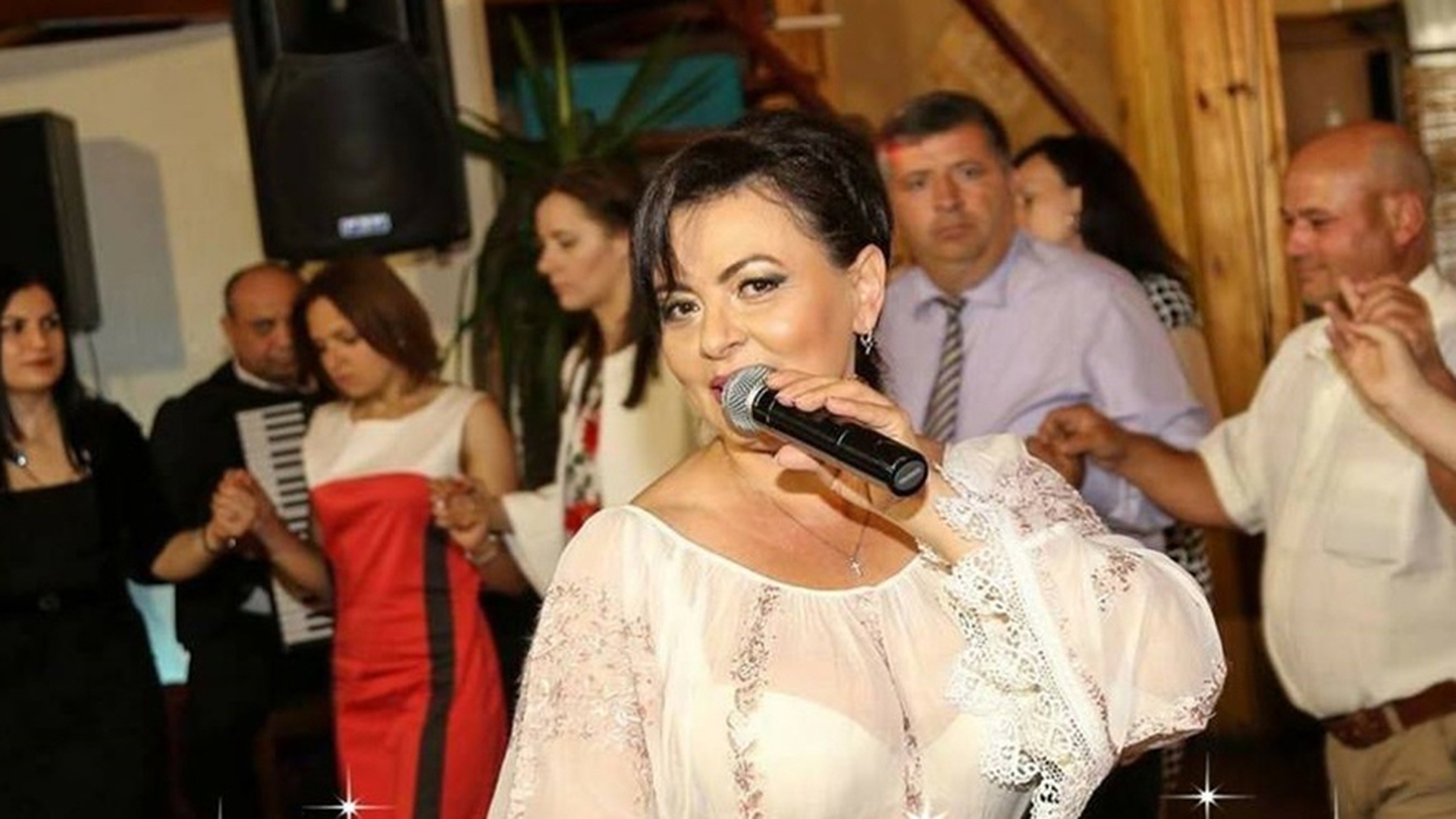 Maria Ghinea a trăit o traumă de nedescris. Artista a fost împuşcată în cap de soţ