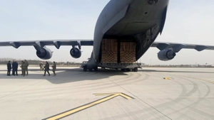 Al treilea transport aerian cu echipamente medicale din Coreea de Sud va ajunge în România, în această noapte
