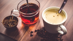 De ce unii oameni aleg ceaiul în locul cafelei dimineața. Explicația ține de modul în care reacționează creierul
