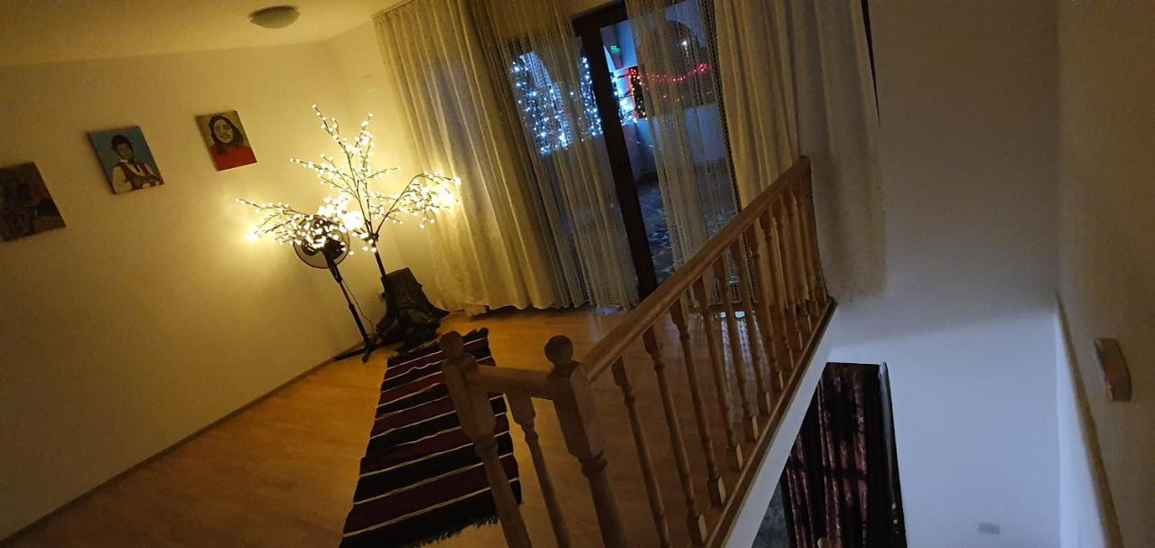 Cât costă o noapte de cazare în hotelul Monicăi Anghel. Foto: booking