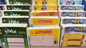 Nu e banc! Suma URIAȘĂ cu care s-a ales o femeie de 45 de ani, după ce i-a cerut lui ChatGPT numerele câștigătoare la LOTO