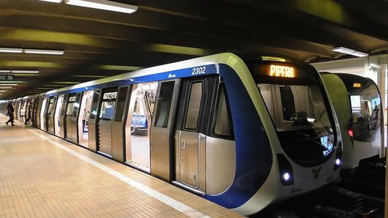 Accident la metroul din București! Un bărbat de 30 de ani, lovit de tren după ce a căzut pe şine