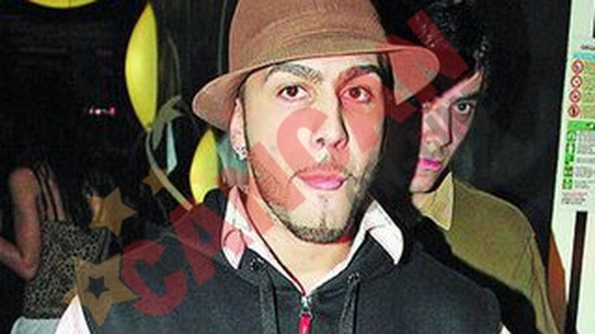 Alex Velea, "combinator" de mic: "Ca sa fac bani de iesit, vindeam haine"